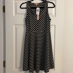 New, women’s dress size S